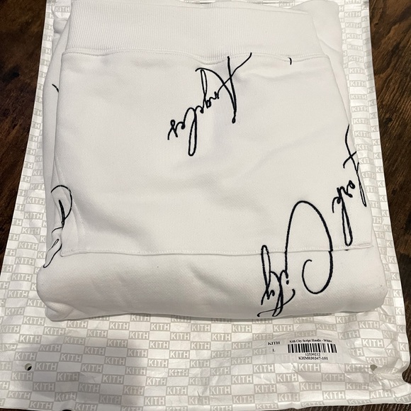 Brand new Kith “City Script” mens hoodie Sz Large. - Picture 3 of 3